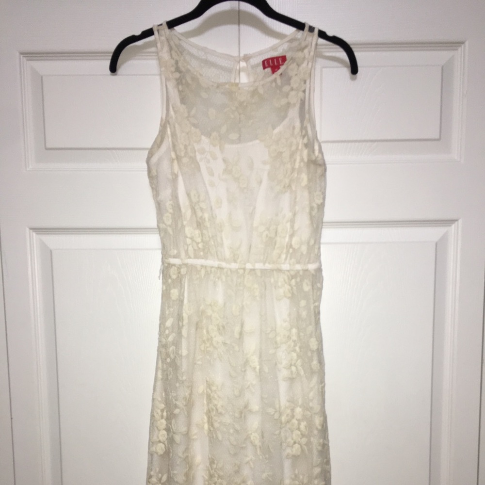 ELEGANT ELLE LACE DRESS-LIKE NEW CONDITION-CUTE AND COMFORTABLE. LOVE IT ❤️ - Picture 6 of 9